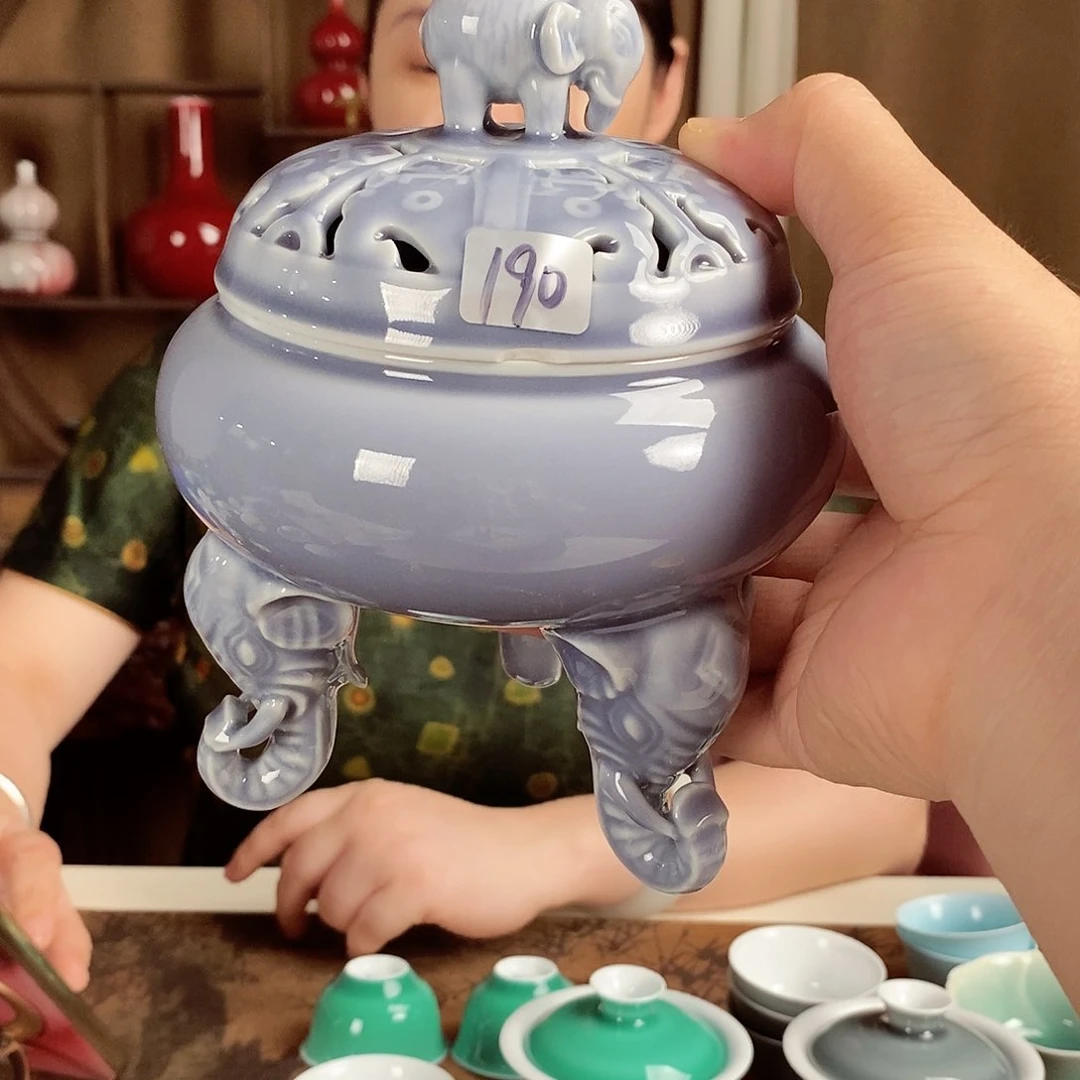 190号福利柴窑暮山紫大雕刻香炉蚕****精