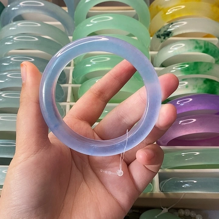 未镶嵌手镯石英质玉