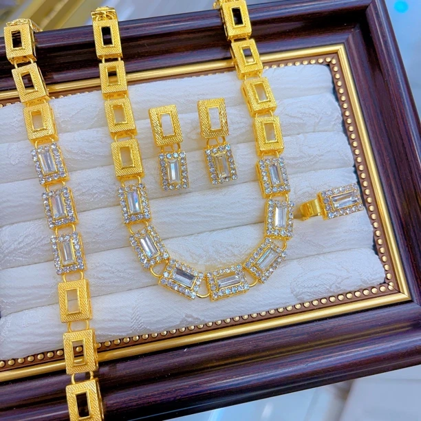 铜合金项链 1903新款四件套首饰耳环项链戒指爆款白搭时尚