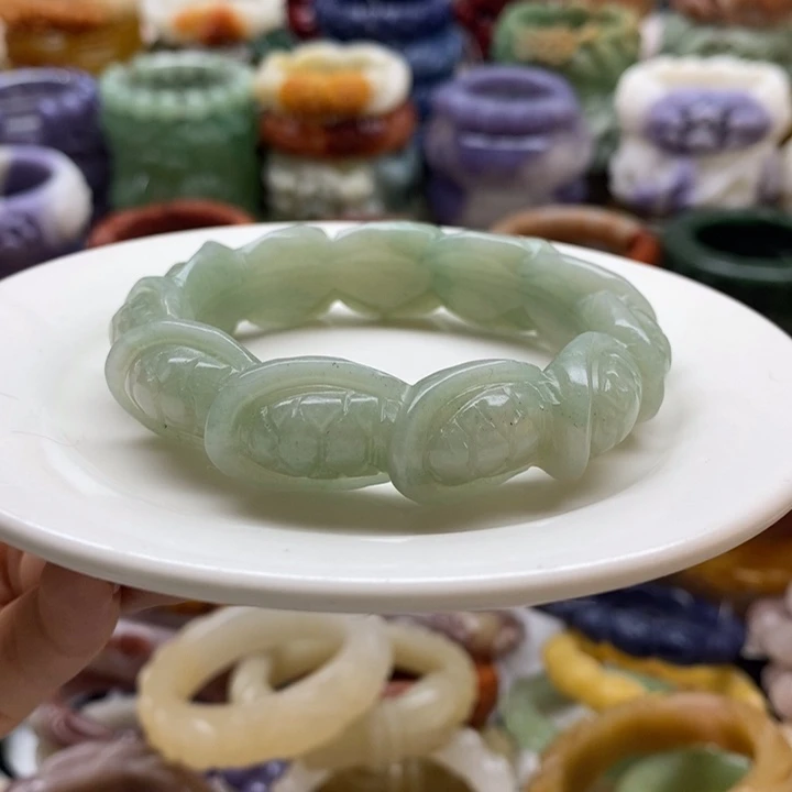 石英质玉未镶嵌手镯