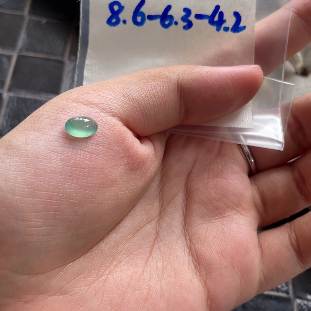 未镶嵌定制翡翠湖水蓝