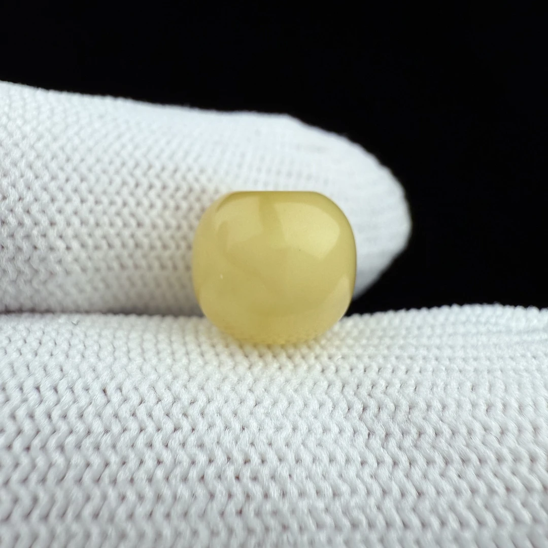 D1138天然原矿蜜蜡微瑕墩子10*9mm支持复检假一罚十