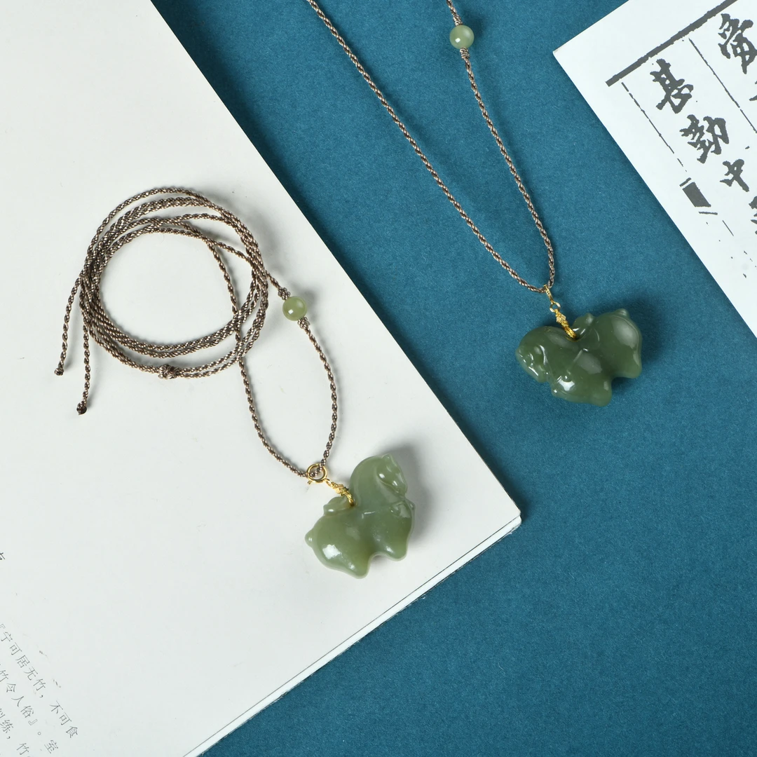 和田玉马上有钱吊坠脖挂S925银配饰（多样性发其一）