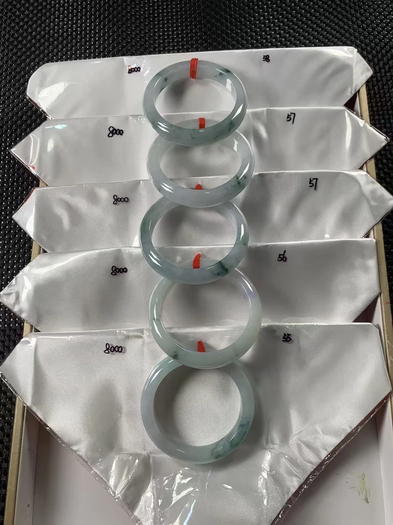 翡翠A货0手镯多样性发货，发一件