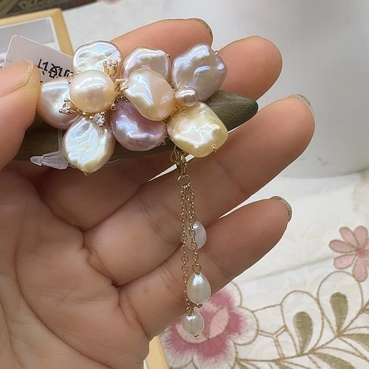 没***曹未镶嵌淡水珍珠发饰