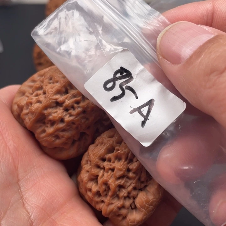 文玩核桃吊坠s**i金公子39