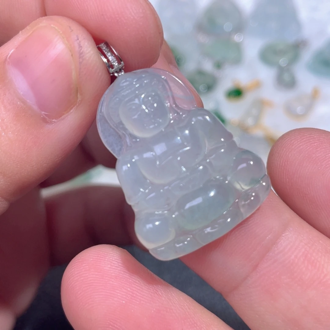 颈饰18K金镶嵌翡翠翡翠