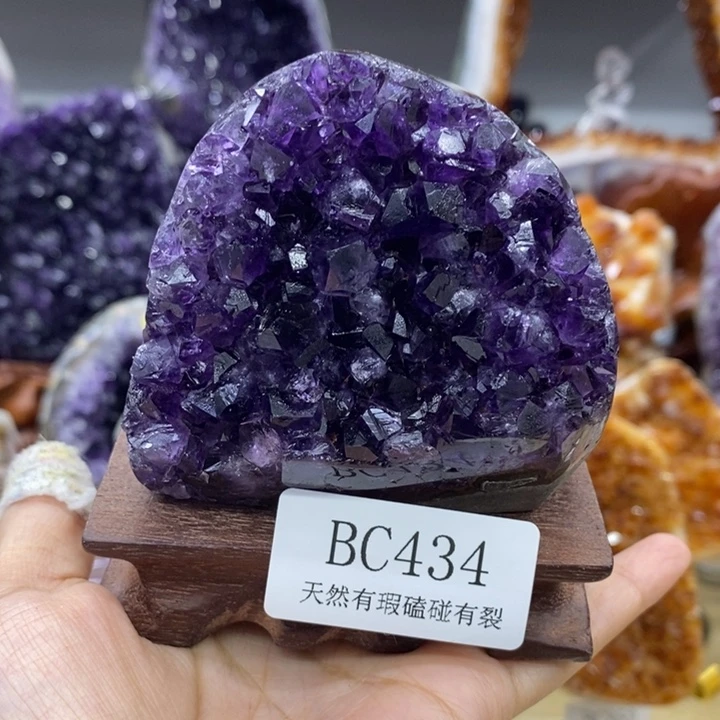 紫晶未镶嵌大型摆件（非配饰）