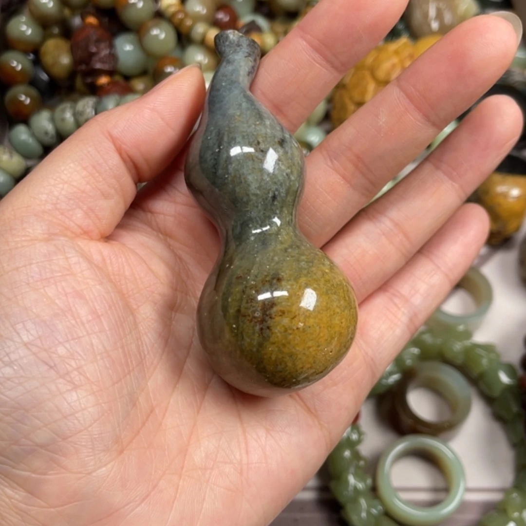 【闪购商品】岫岩河磨玉（透闪石质玉）未镶嵌把件