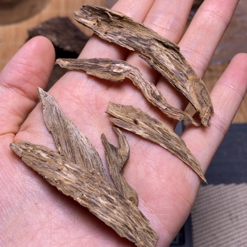 【闪购商品】香榧木根部2.39克