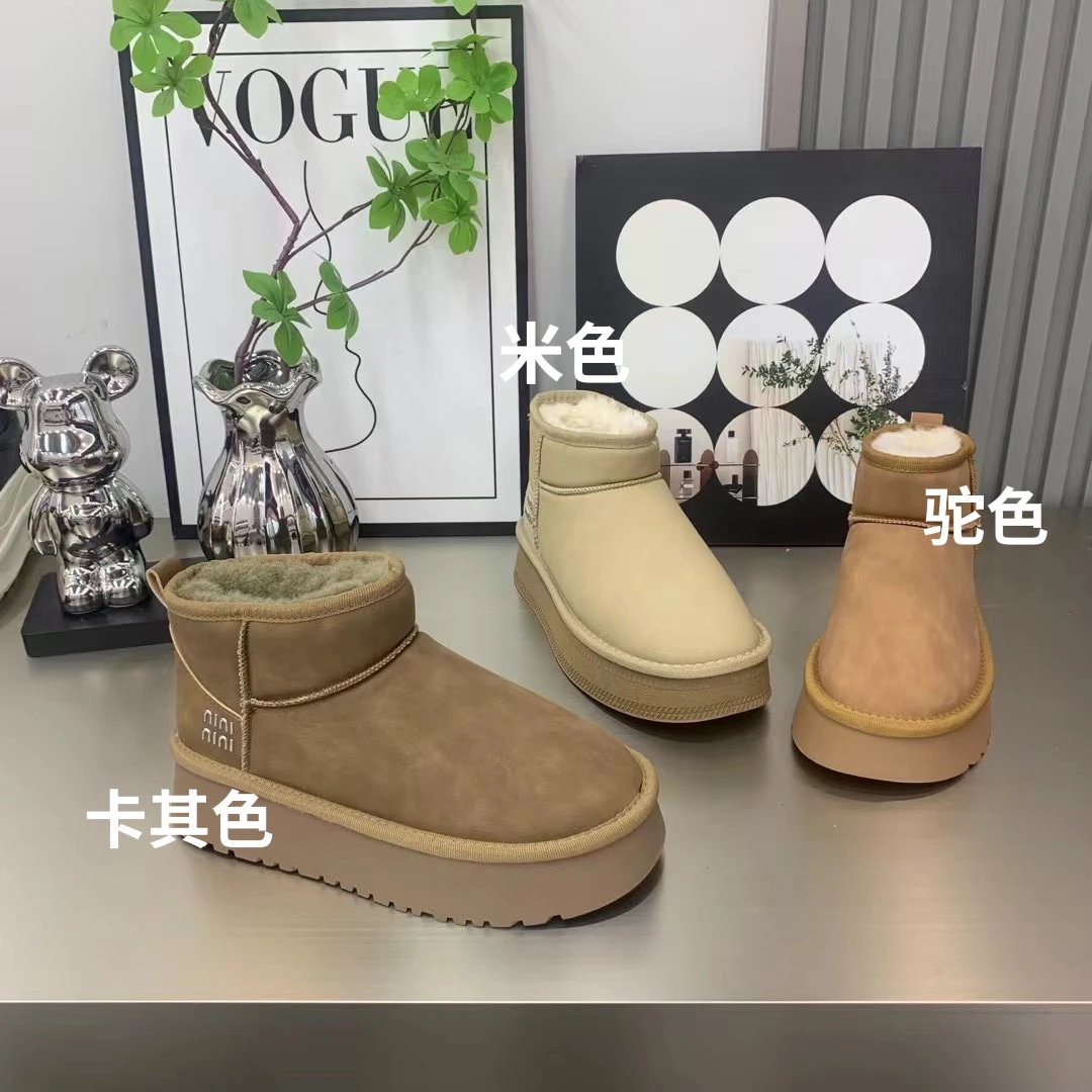 短筒防水厚款保暖冬季时尚雪地靴INS风高帮防水台