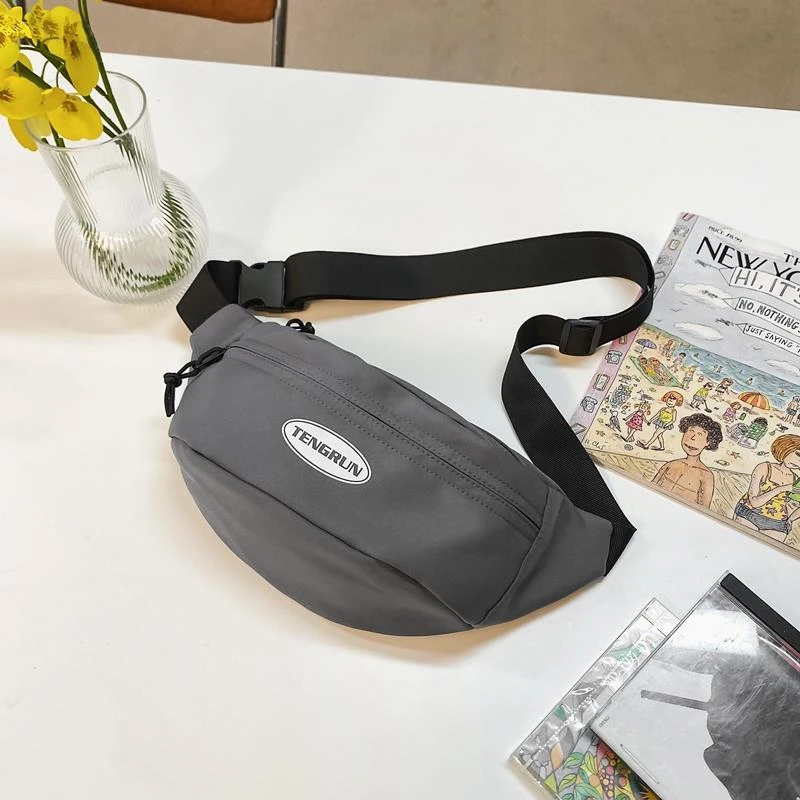 运动斜挎骑行胸包女2025新款腰包女式潮小众单肩包男款潮牌小挎包