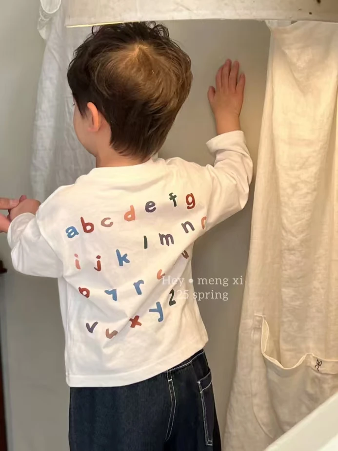 白色春款字母T恤