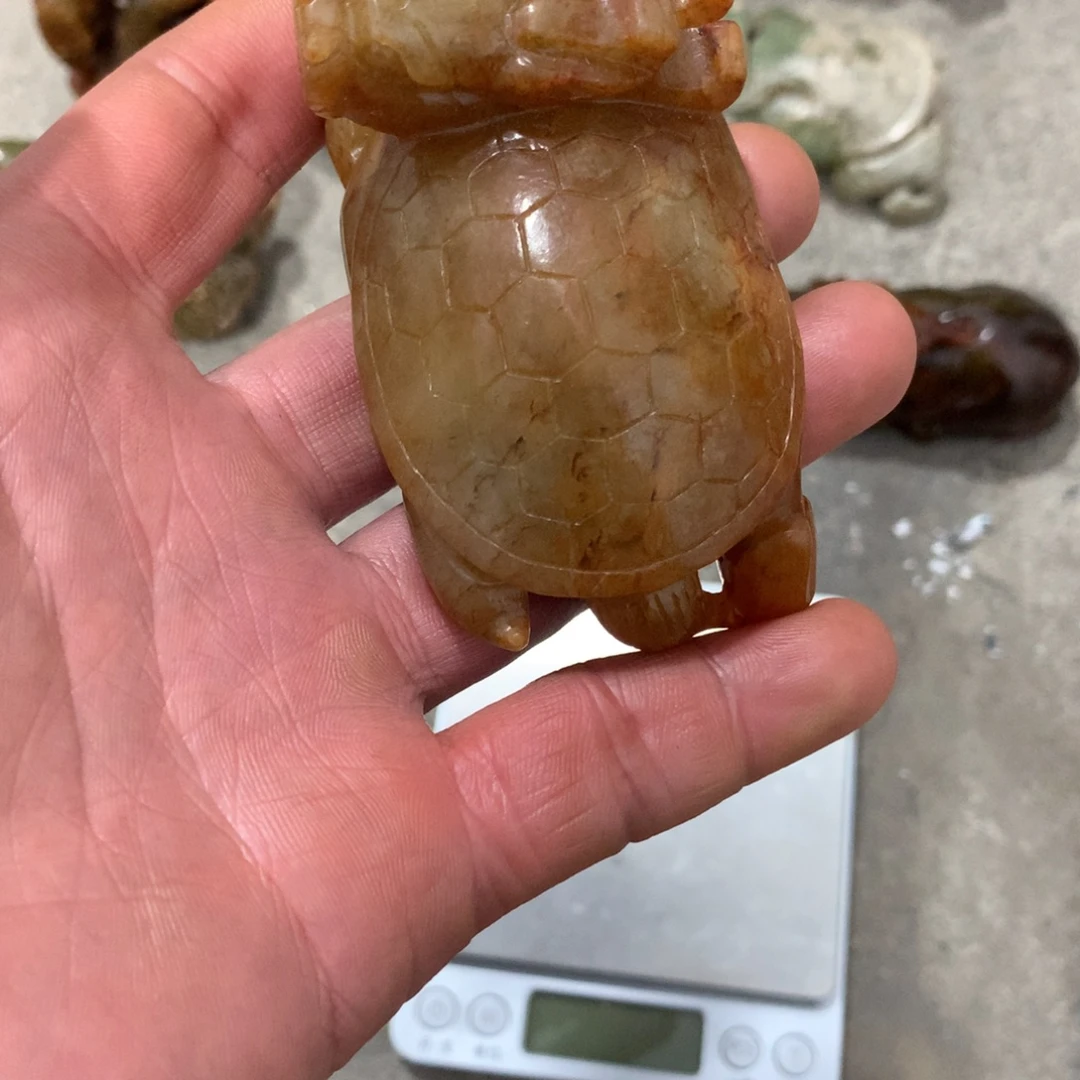 来***啊透闪石质玉未镶嵌挂件