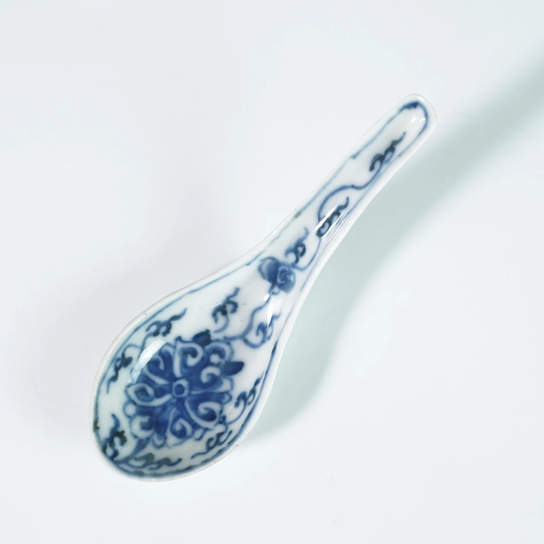 LXZ251214041【十竹斋】清光绪宝相花青花调羹