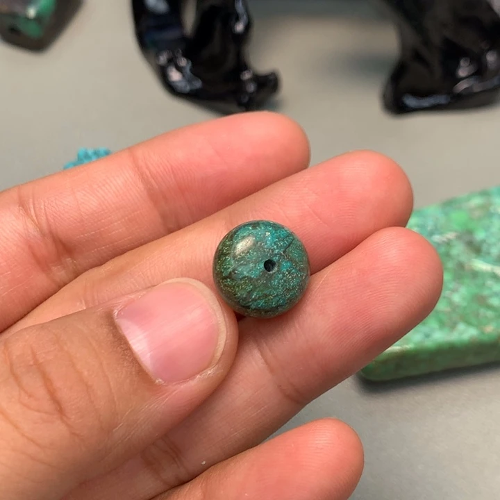 绿松石未镶嵌颈饰