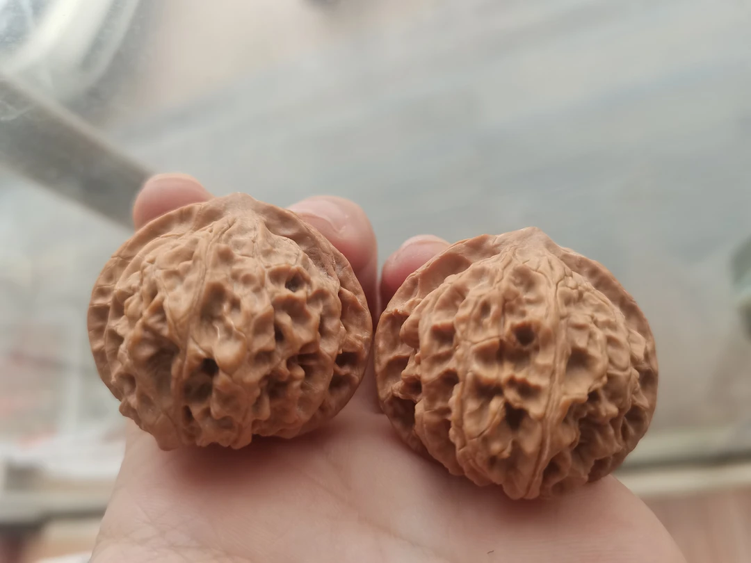 41号无修白茬桃心灯笼核桃，尺寸跟着直播走