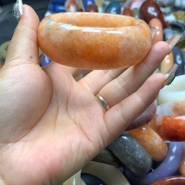 未镶嵌手镯石英质玉聪***燕