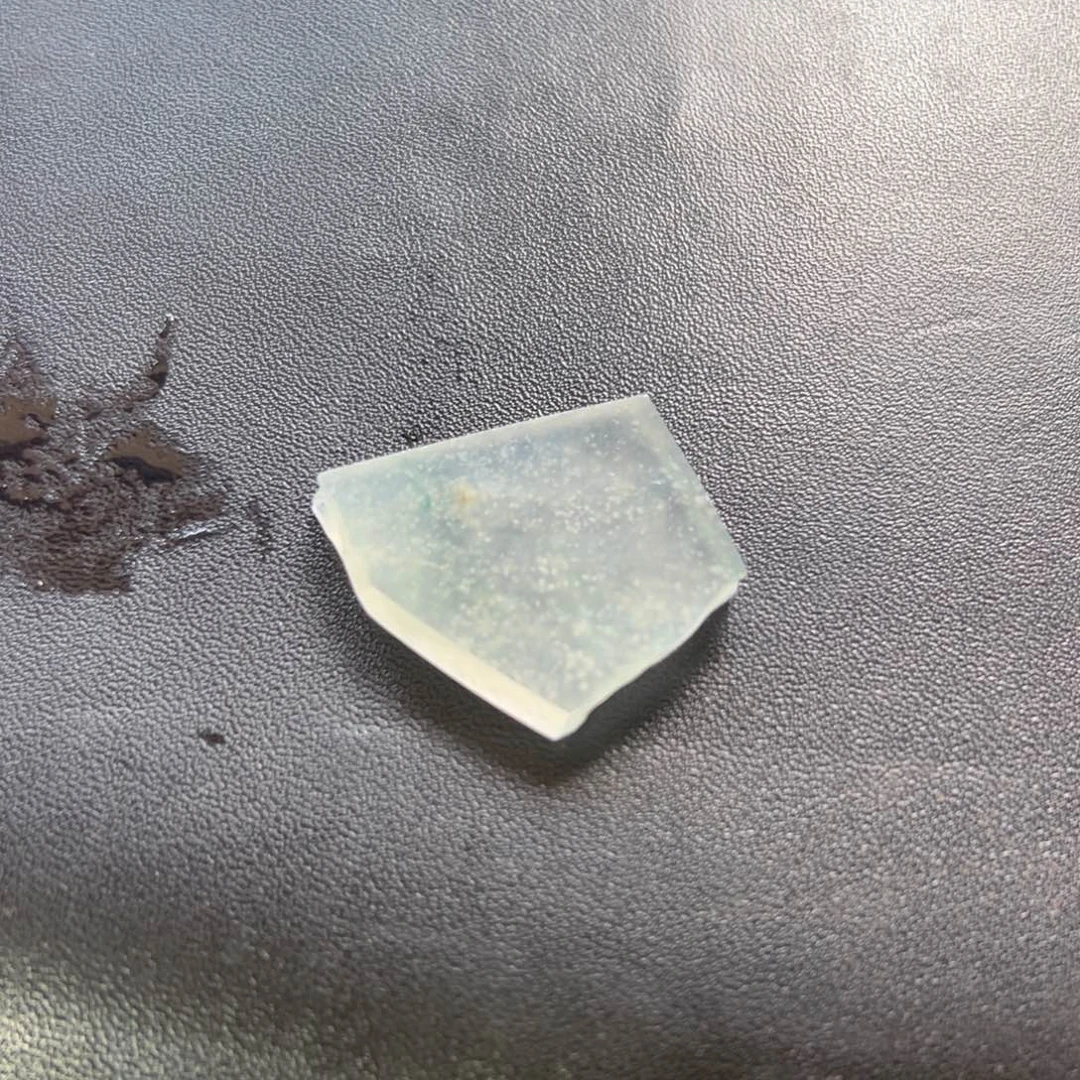 定制翡翠未镶嵌玻璃雪花牌