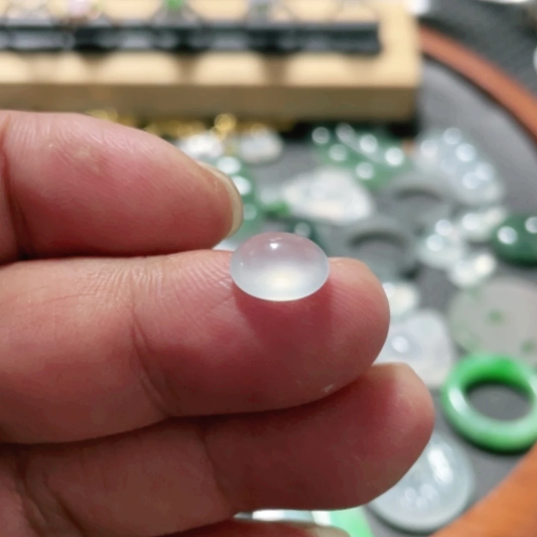 【闪购商品】翡翠颈饰未镶嵌翡翠