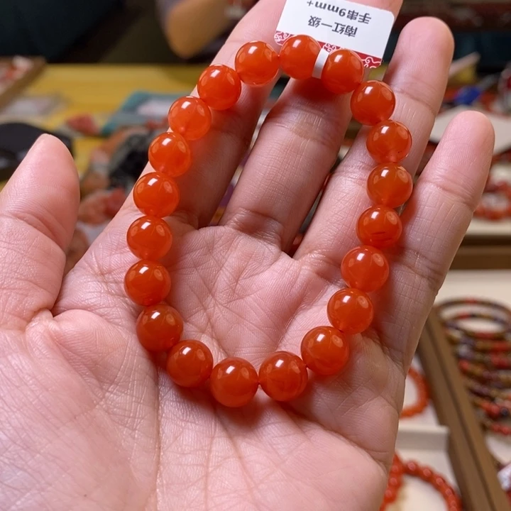 未镶嵌卡9+南红玛瑙