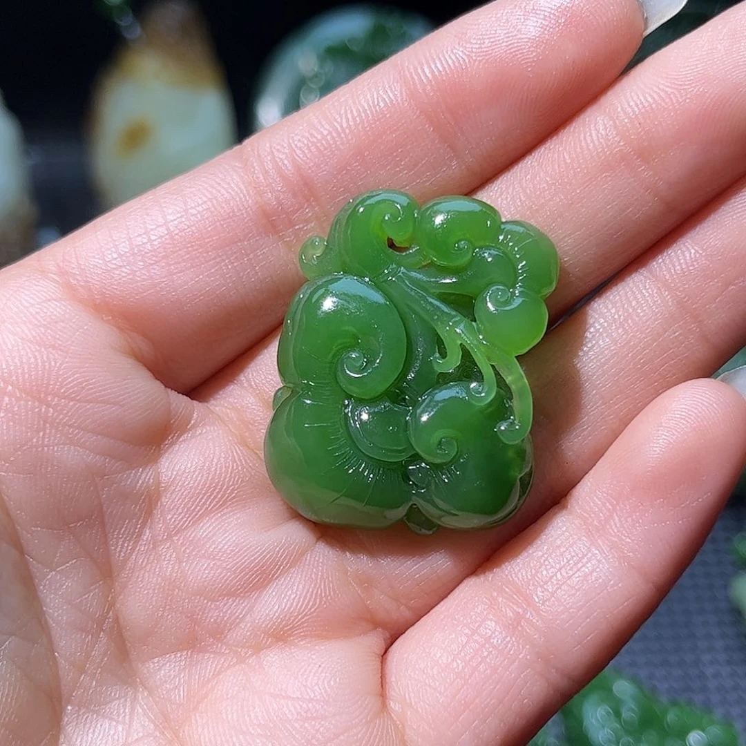 和田玉颈饰未镶嵌仪*感