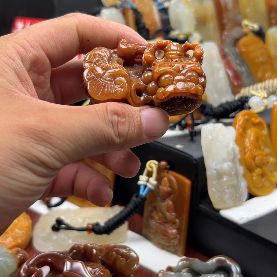 石英质玉（黄龙玉）未镶嵌多样性发货，发其一