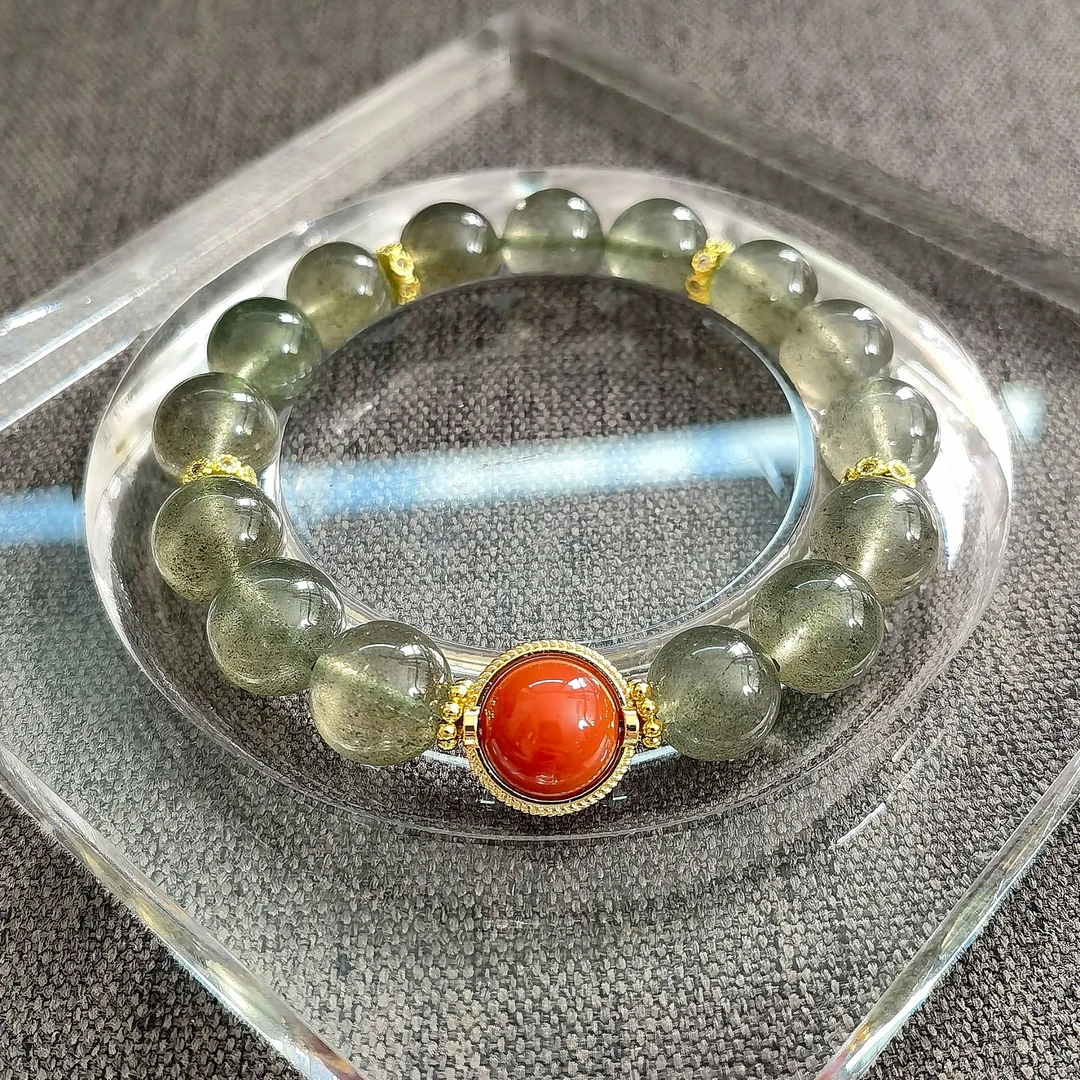 天然 捷克绿草莓 南--红 卡10 原创手串