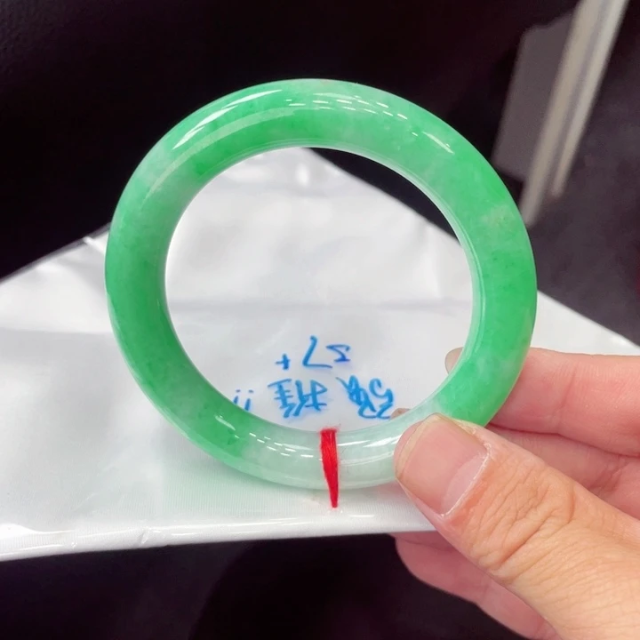 未镶嵌手镯翡翠翡翠