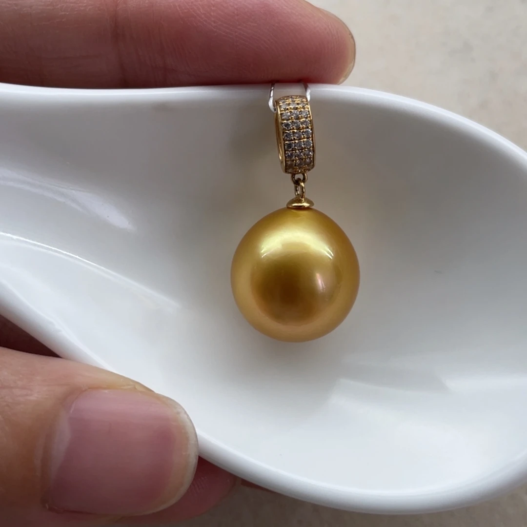 18K金镶嵌吊坠(不含链)海水珍珠14.3mm