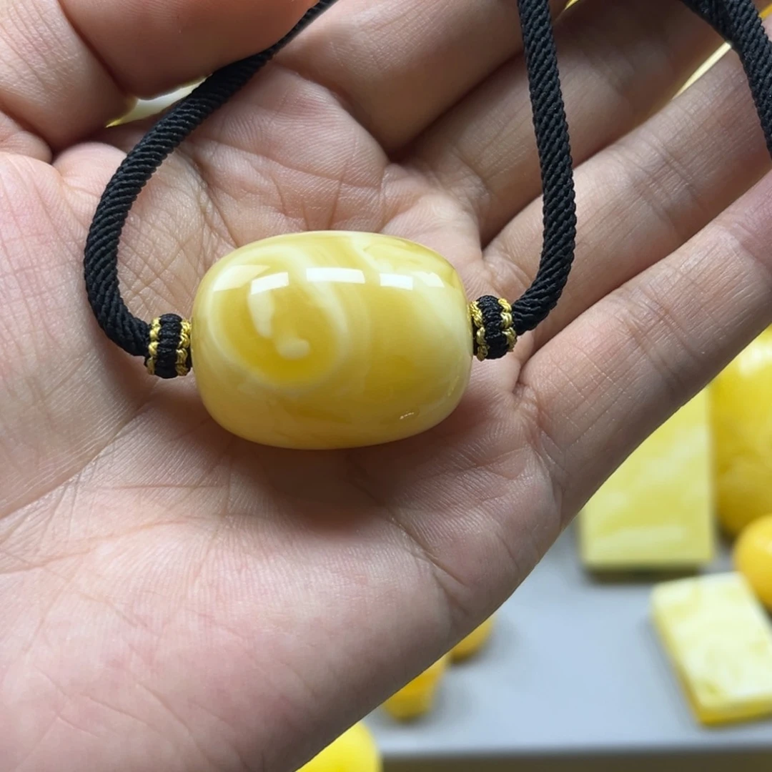 蜜蜡珠宝奇石未镶嵌