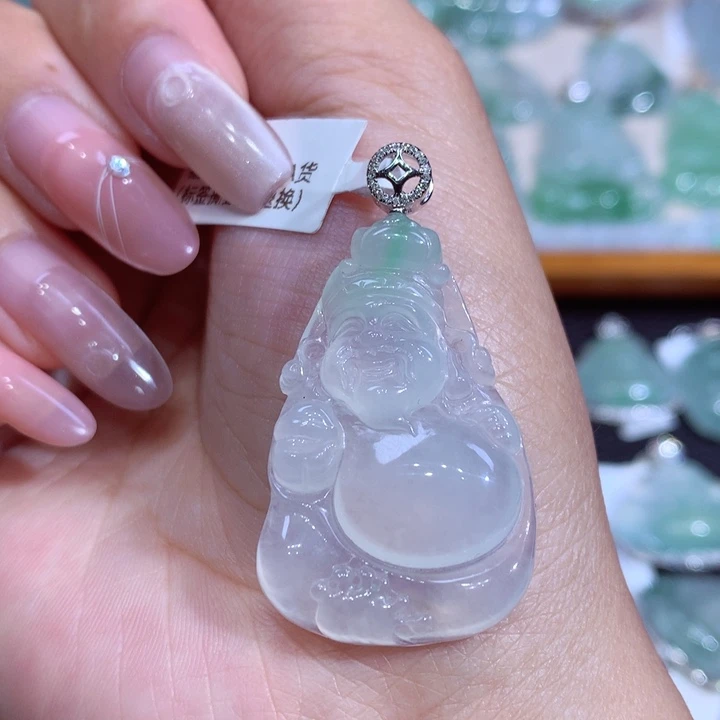 翡翠18K金镶嵌颈饰翡翠