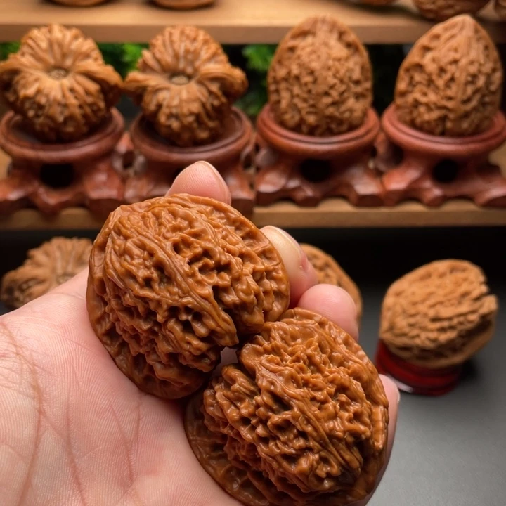 文玩核桃把件南疆石