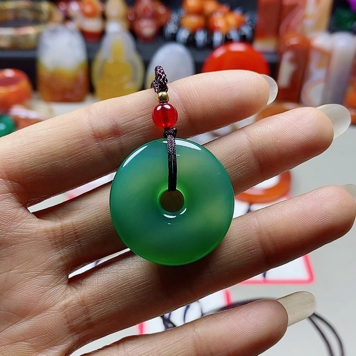 未镶嵌颈饰玛瑙/玉髓曹**俗