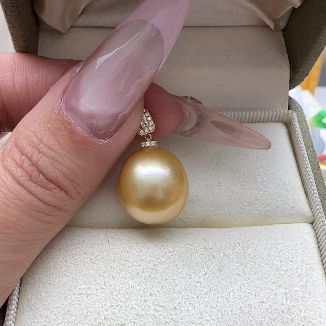 海水珍珠颈饰18K金镶嵌