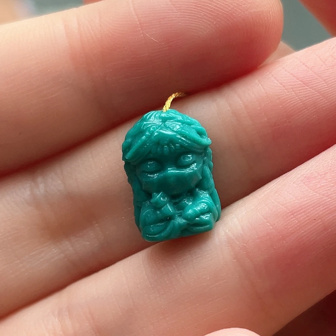 绿松石未镶嵌颈饰