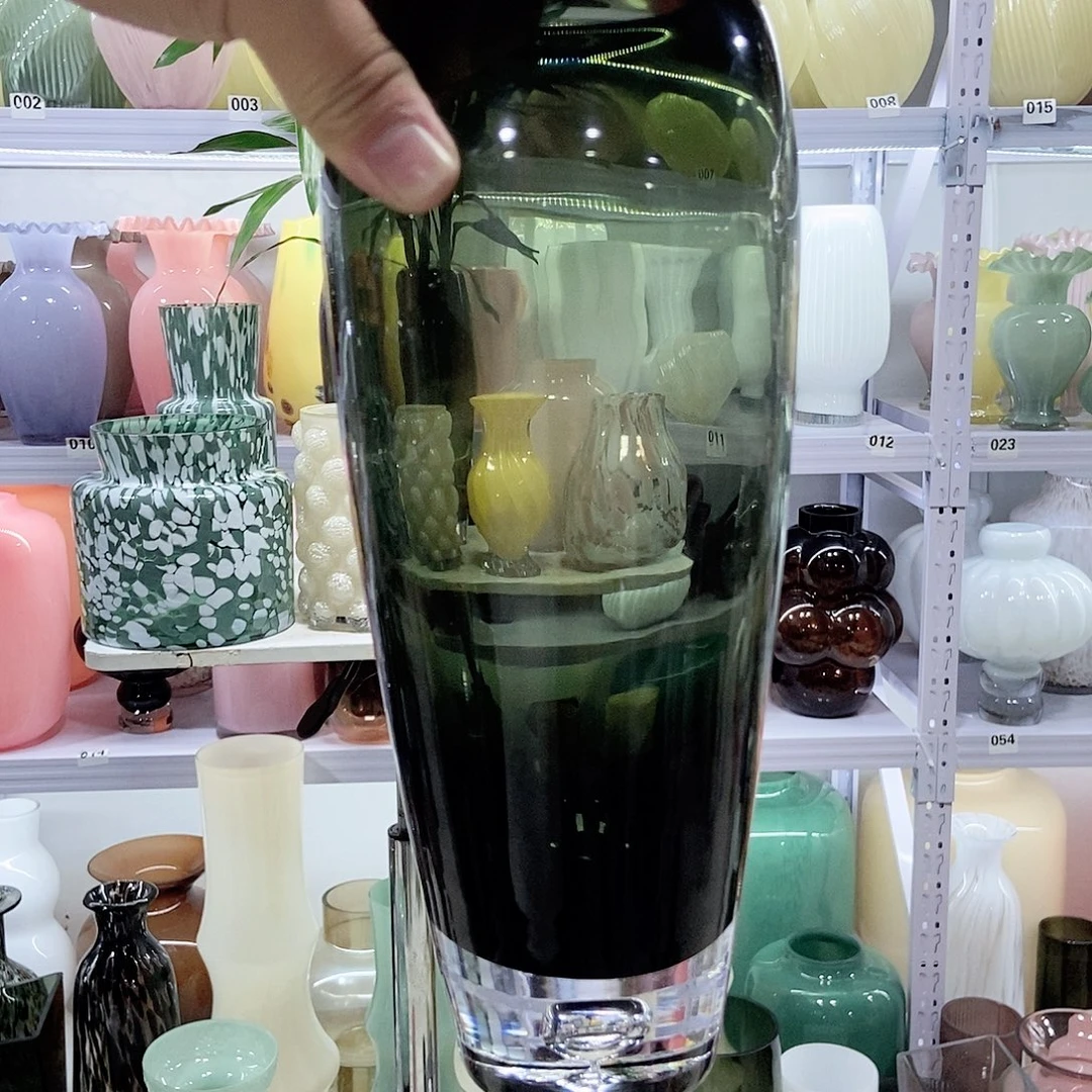 1329灰色气泡花瓶
