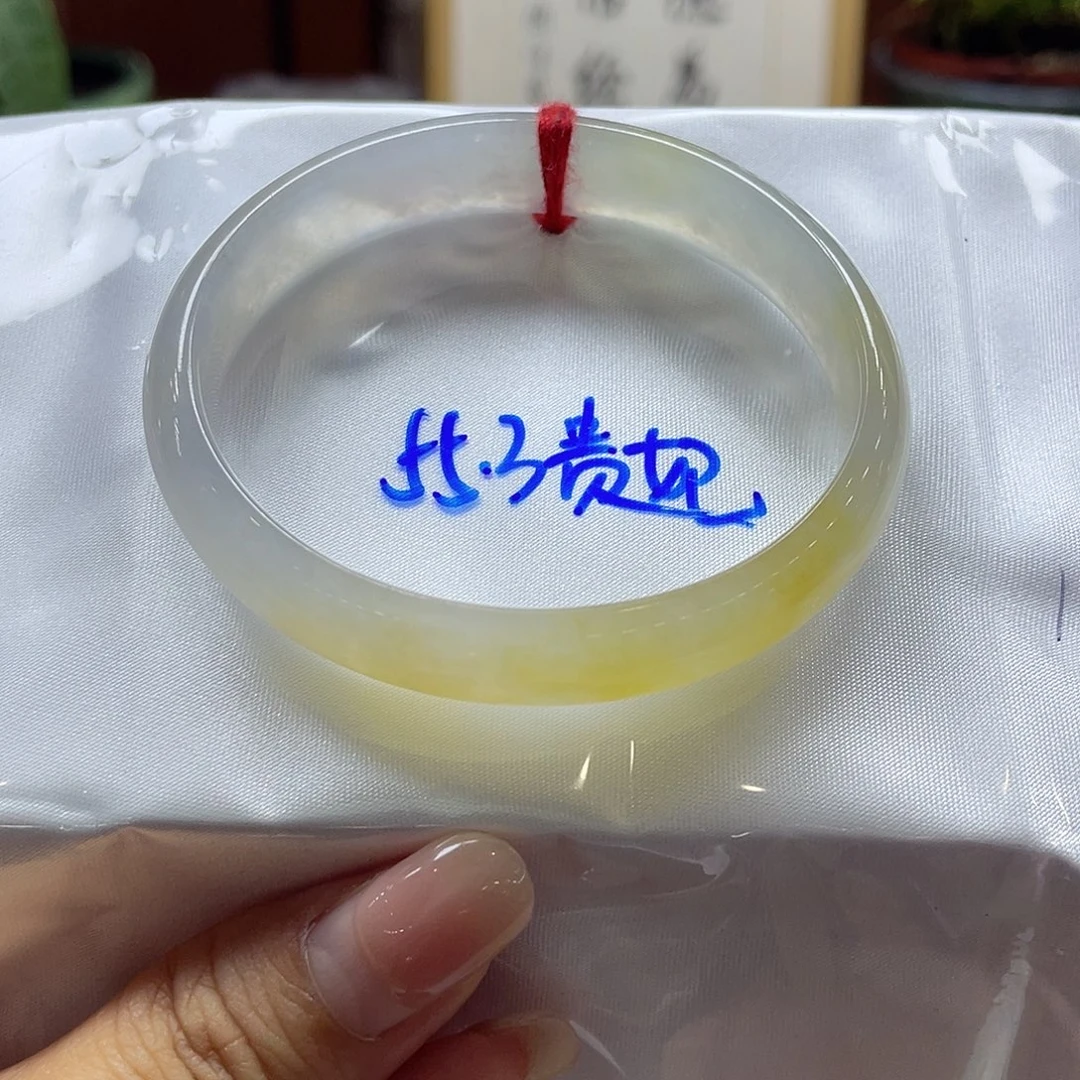 翡翠未镶嵌手镯7 号链接