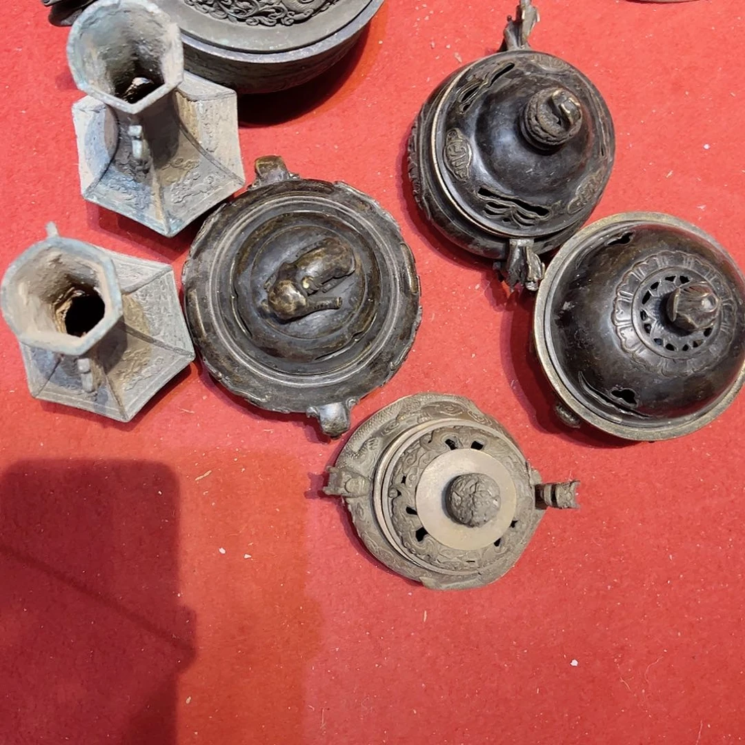 爱****哥黄铜摆件工艺品，