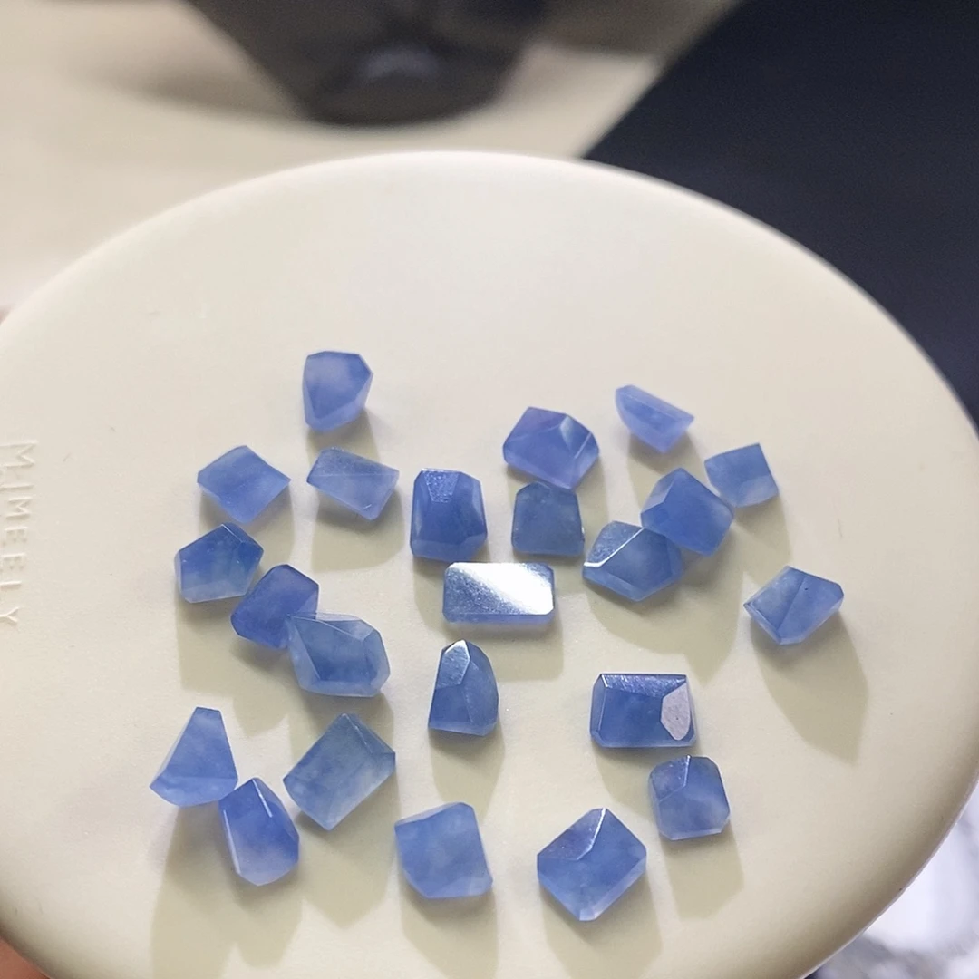 翡翠挂件未镶嵌一手随行