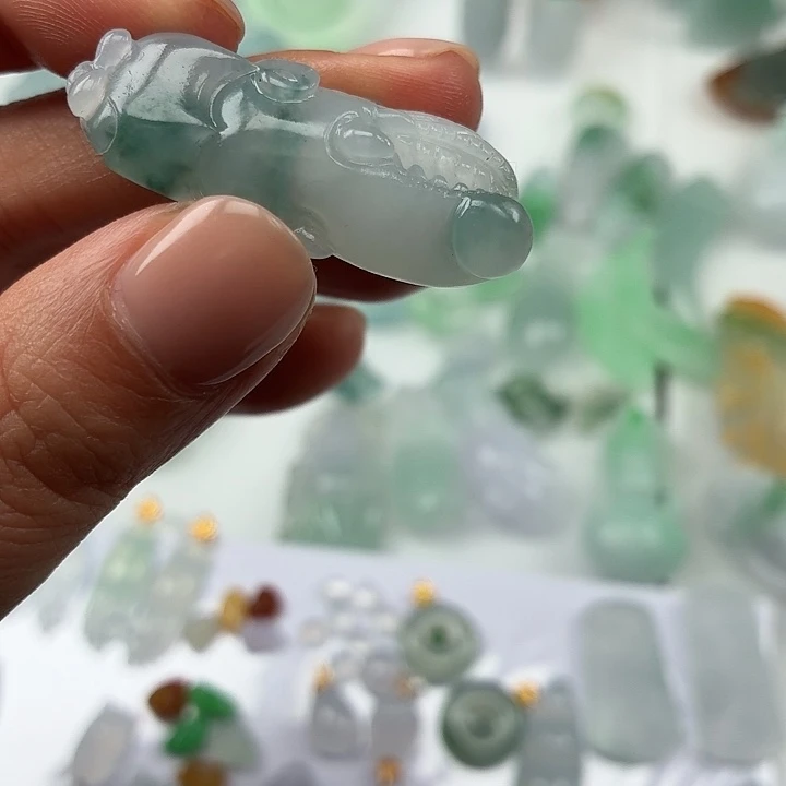 定制翡翠未镶嵌纯A