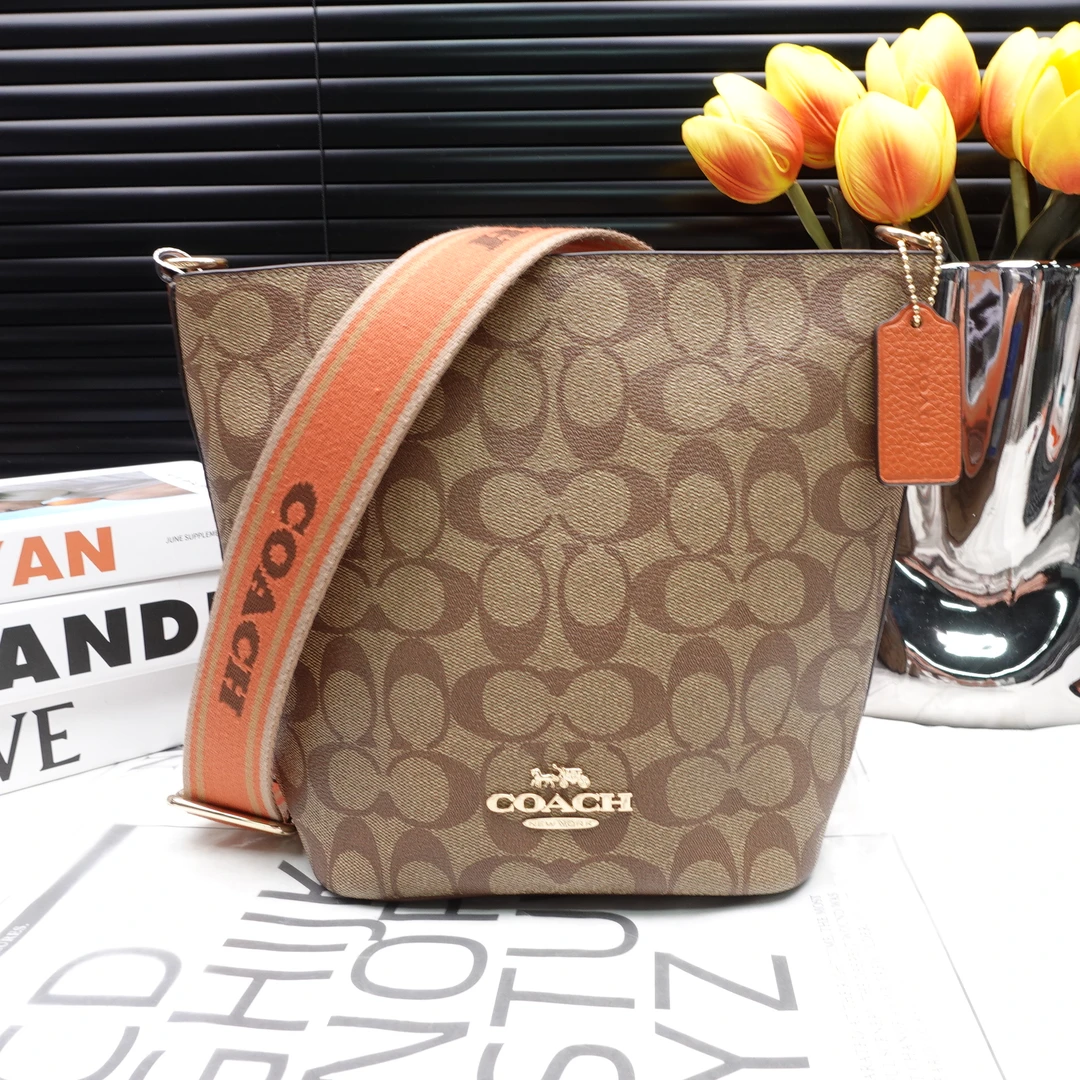 95新 COACH/蔻驰 单肩包/T20162779