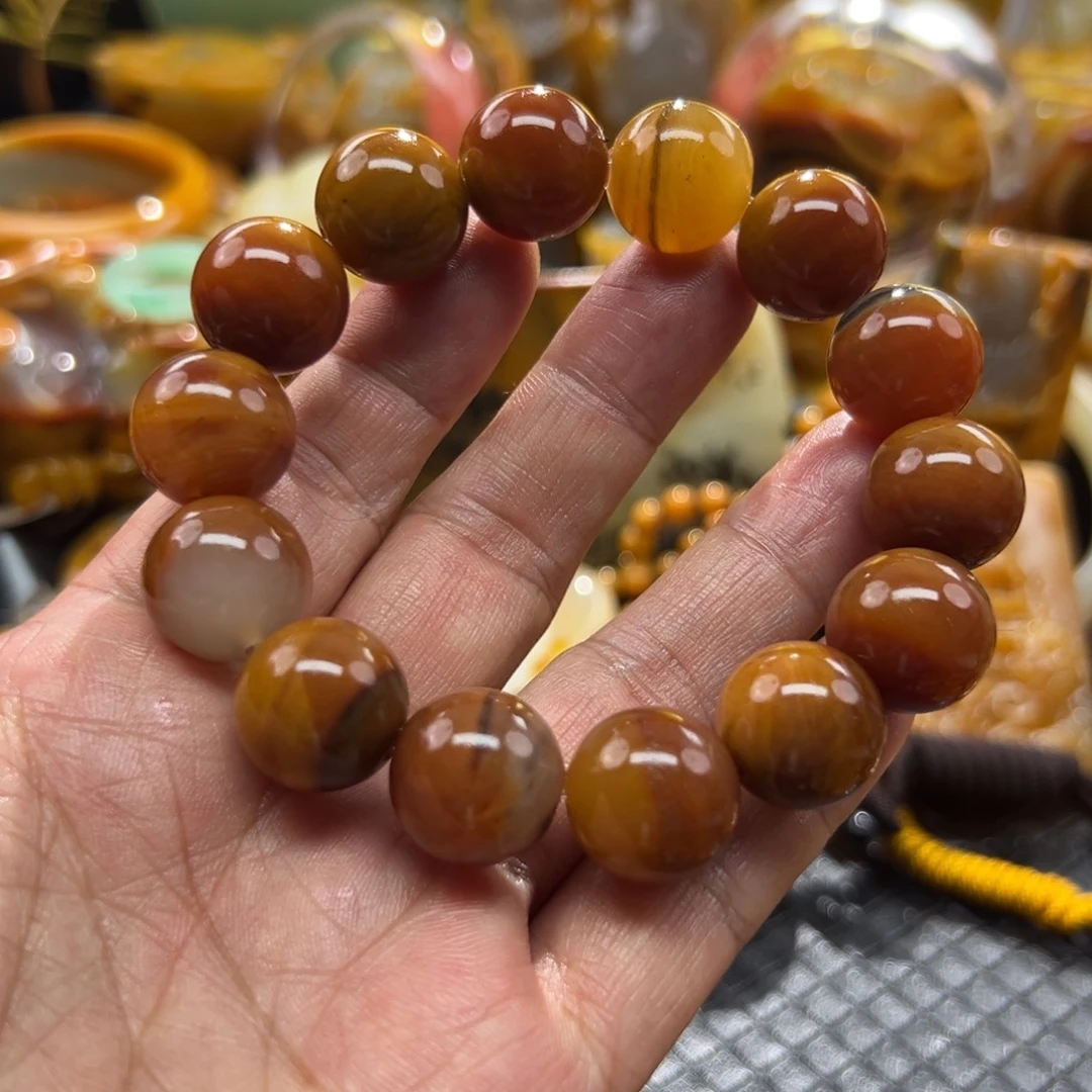 颈饰未镶嵌石英质玉