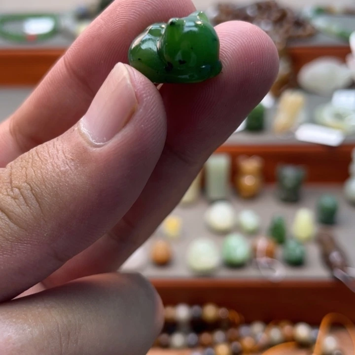 和田玉未镶嵌颈饰萌**喵