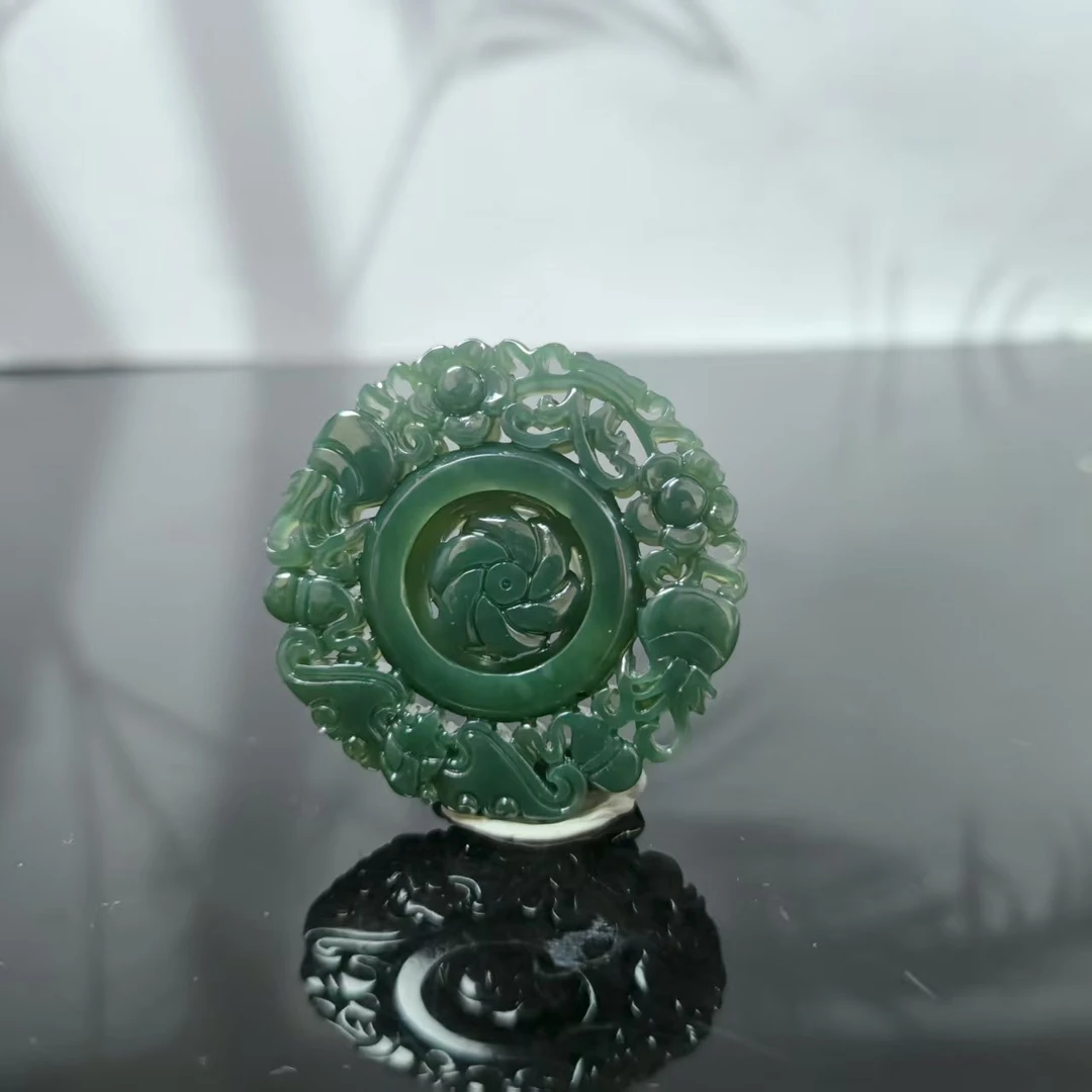 Q和田玉时来运转吊坠2544