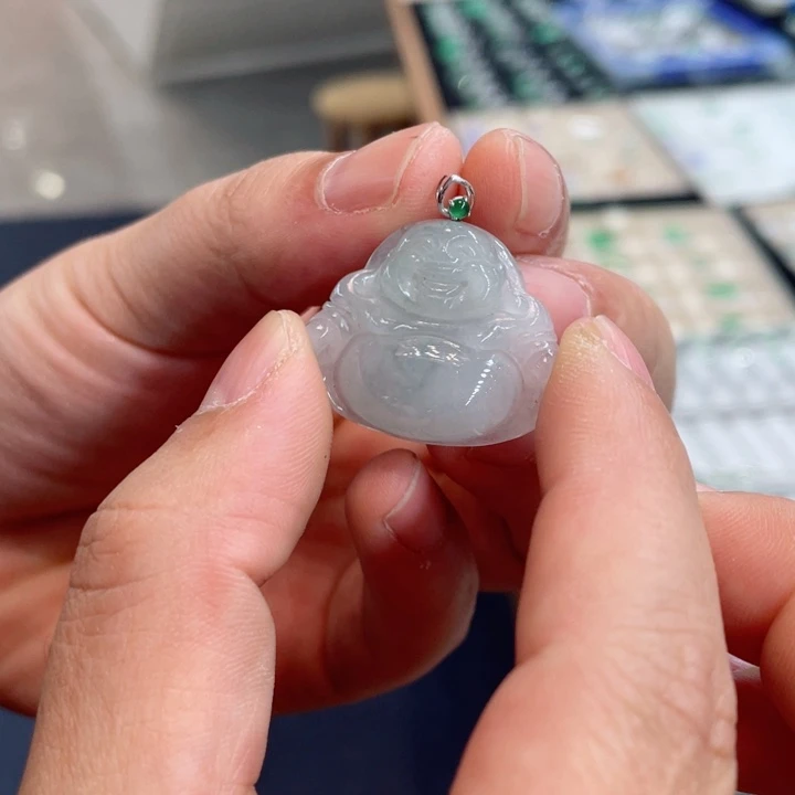 翡翠18K金镶嵌颈饰买断