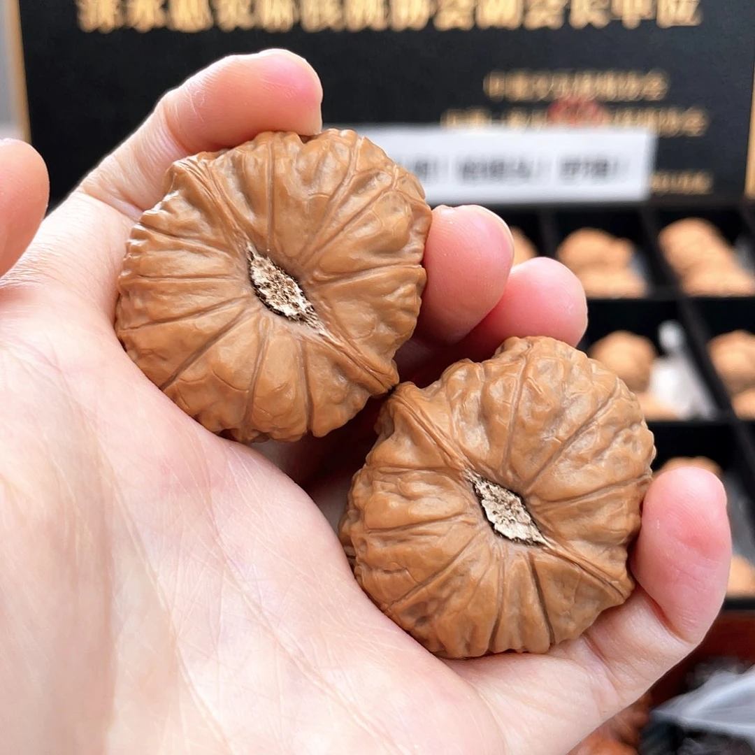 把件文玩核桃石膏底圆肩正肩全品红南瓜凹底开口笑3809