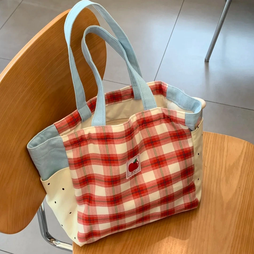 大容量新款红色格子韩系拼接撞色波点帆布手提单肩托特包轻便休闲
