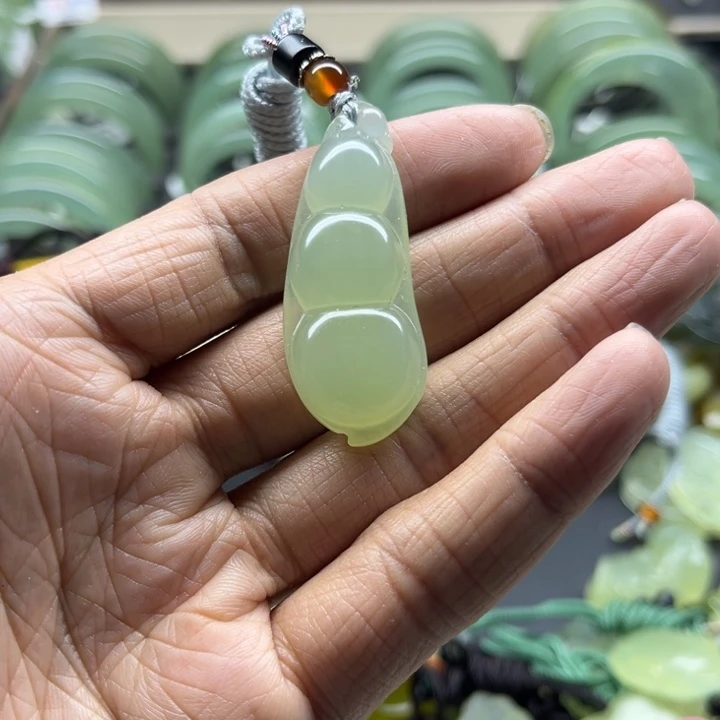 蛇纹石玉未镶嵌手镯10