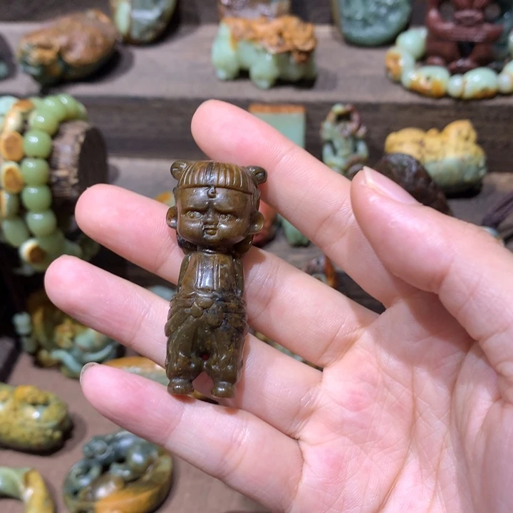 未镶嵌岫岩河磨玉（透闪石质玉）把件超**渝